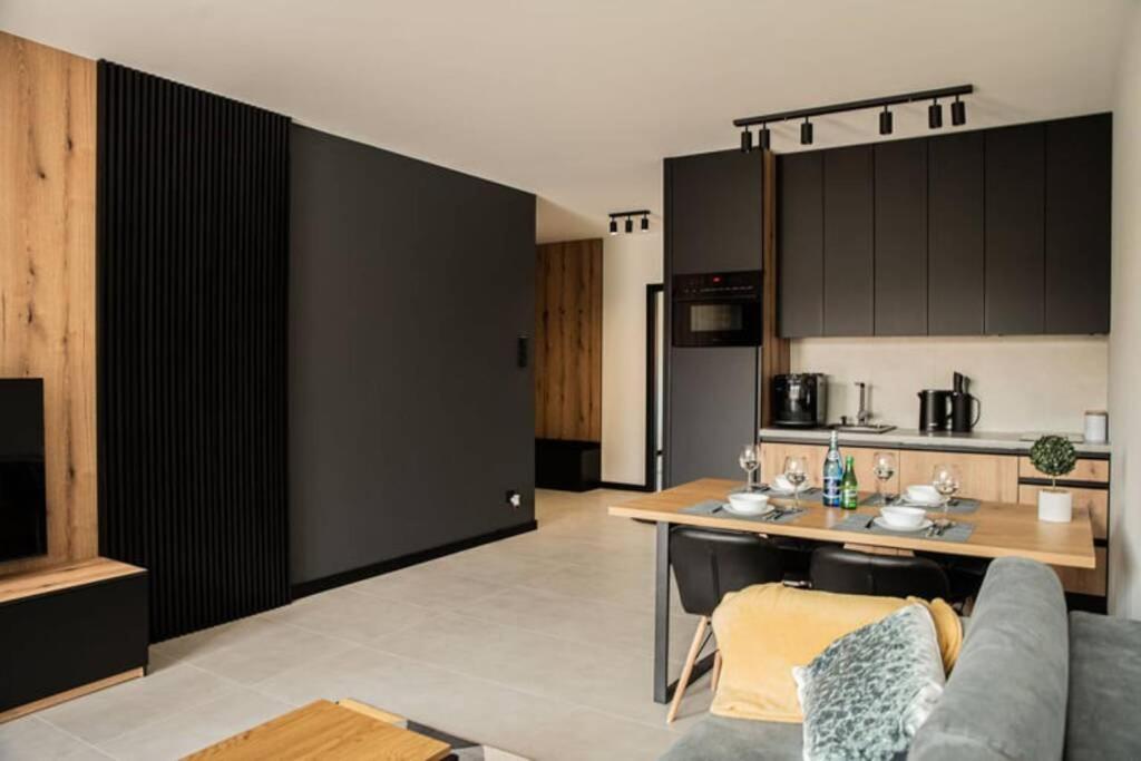 Apartament Twierdza Z Widokiem Na Jezioro オストルダ エクステリア 写真