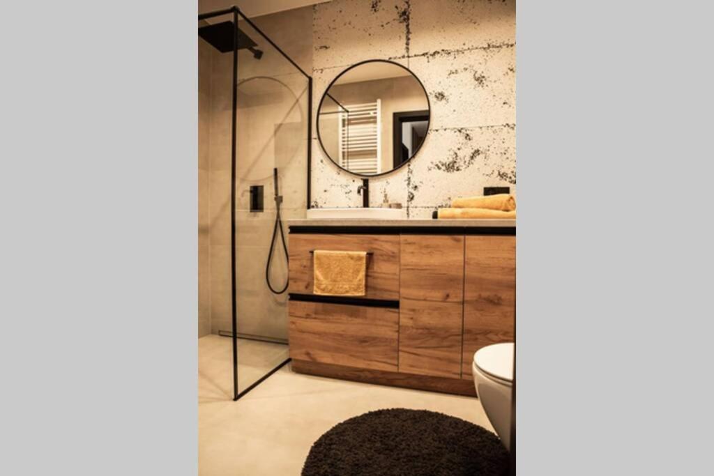 Apartament Twierdza Z Widokiem Na Jezioro オストルダ エクステリア 写真