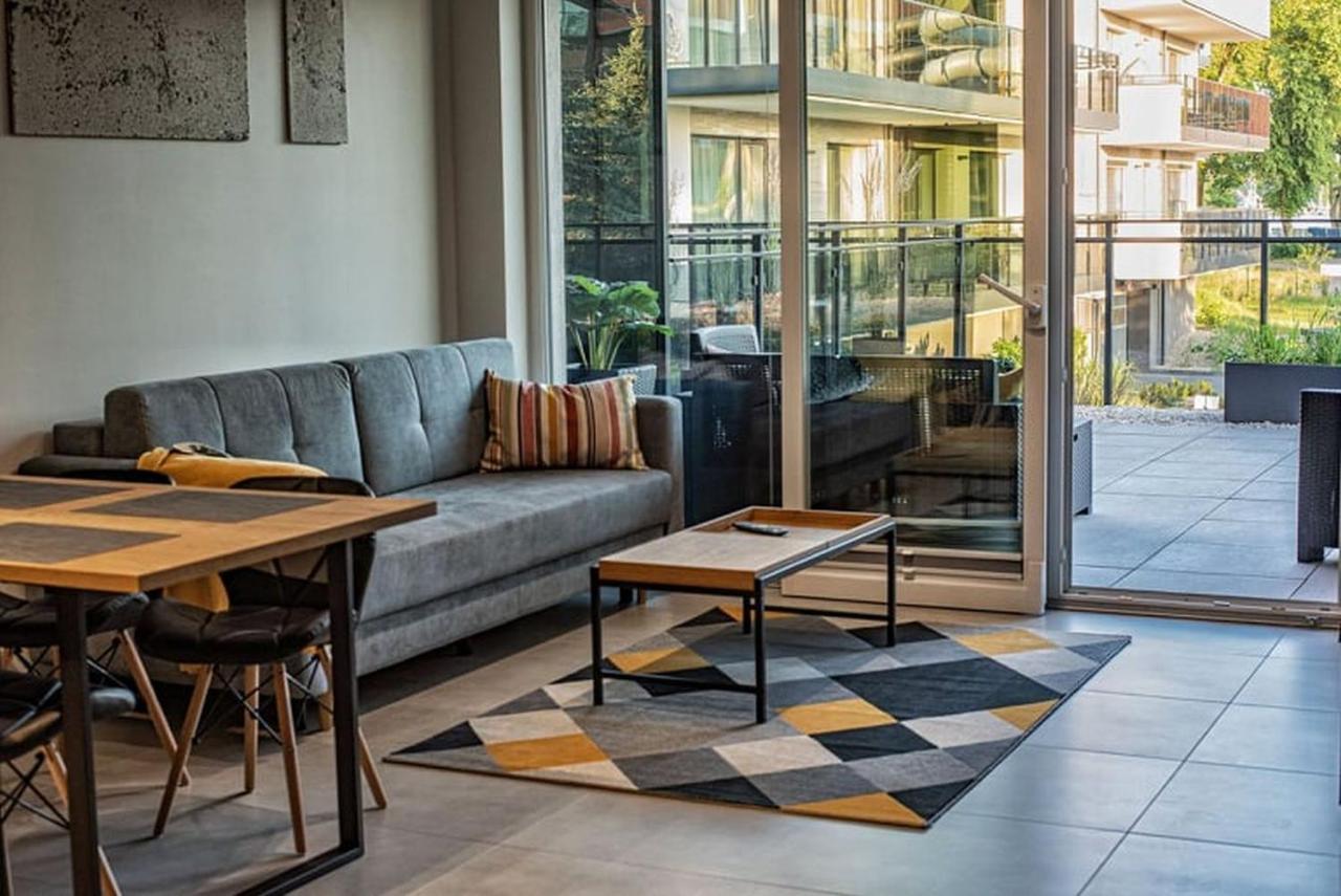 Apartament Twierdza Z Widokiem Na Jezioro オストルダ エクステリア 写真