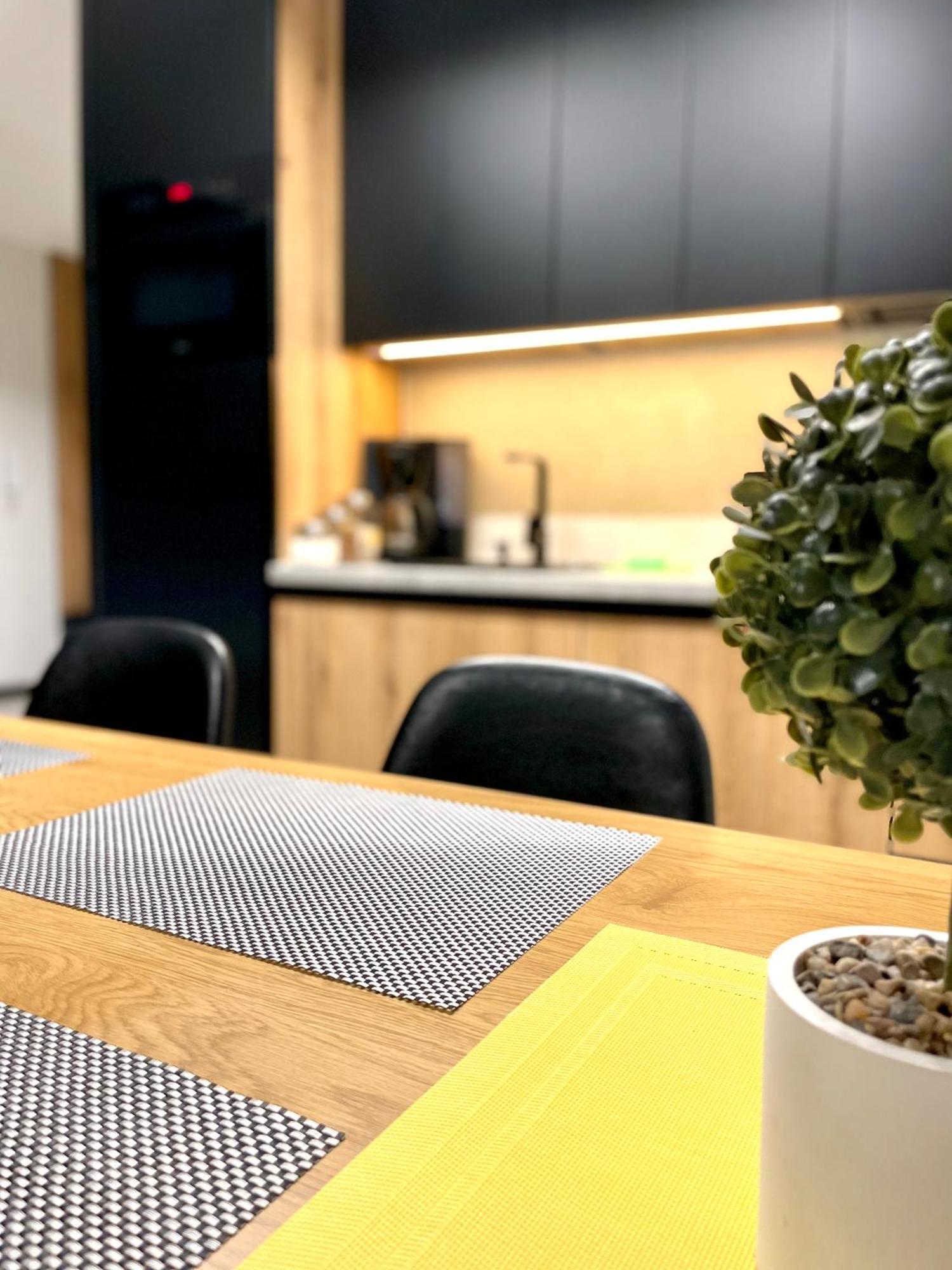 Apartament Twierdza Z Widokiem Na Jezioro オストルダ エクステリア 写真